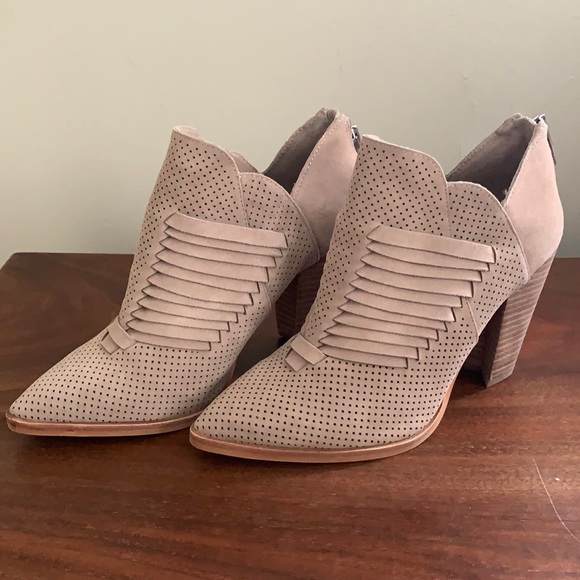 Vince Camuto Shoes - Vince Camuto Levana Bootie